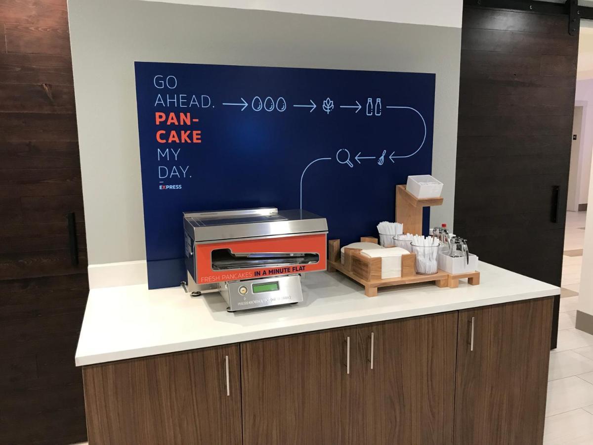 Holiday Inn Express & Suites. By Ihg Fleming Island Zewnętrze zdjęcie